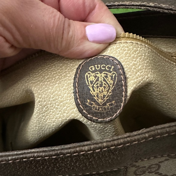 Authentic Gucci Supreme Sherry Line Leather Shoulder Bag. - Picture 15 of 17